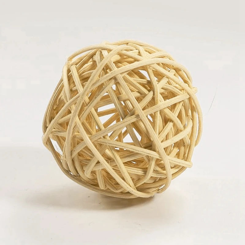 4PCS Pet Chew Toy Natural Grass Ball For Rabbit Hamster Guinea Pig.